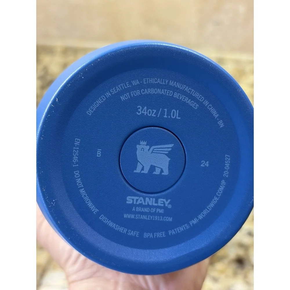 Stanley 34 oz stainless steel slim water bottle leakproof  cap blue - Picture 5 of 5
